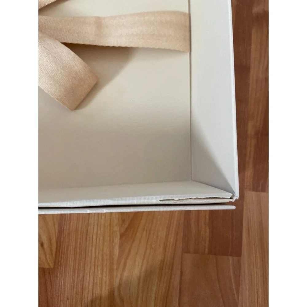 Valentino empty box‎